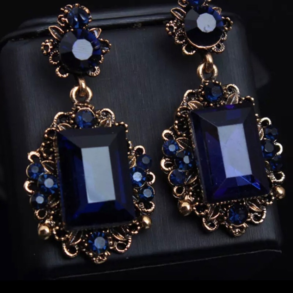 Vintage green / blue gem rhinestone earrings - Picture 6 of 9